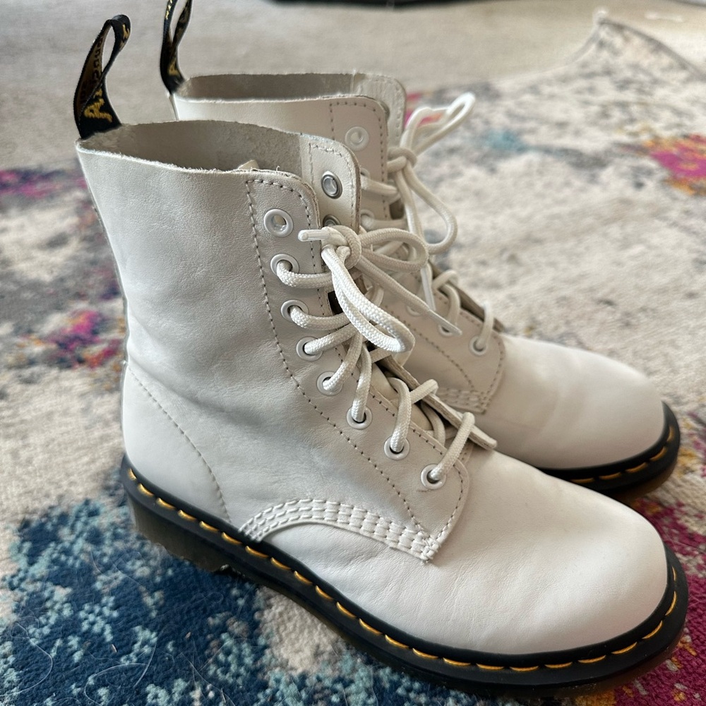 Dr. Doc Martens White Full Grain Leather 1460 Pascal Women's Boots Size 7